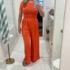 Ladies 2 piece pants and top Sz med